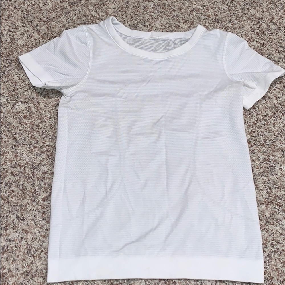 Lululemon swiftly tech short sleeve 2.0